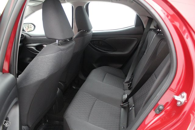 Toyota Yaris 15