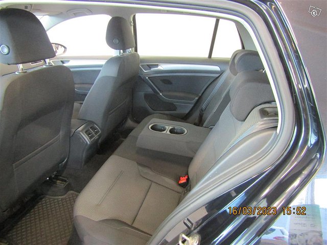 VOLKSWAGEN Golf 4