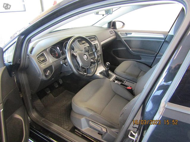 VOLKSWAGEN Golf 5