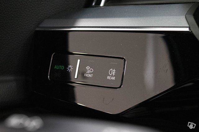 Audi E-tron 25