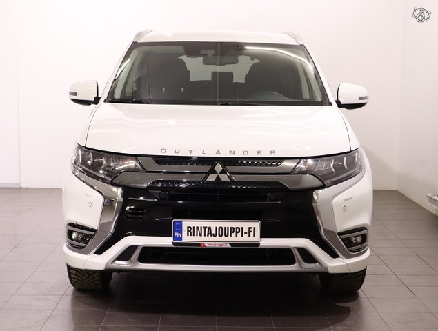 Mitsubishi Outlander PHEV 2