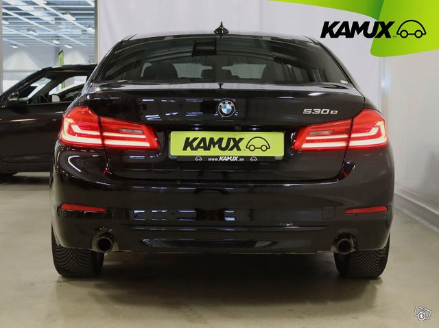 BMW 530e 7