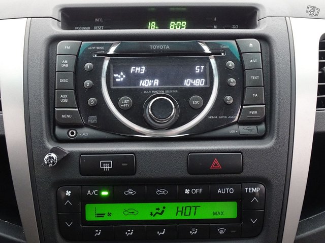 Toyota Hilux 17