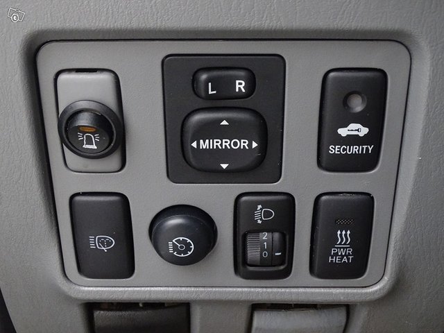 Toyota Hilux 23