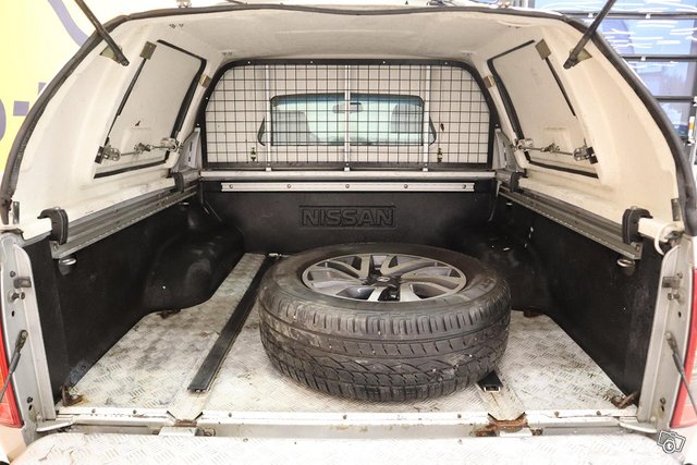 Nissan Navara 11
