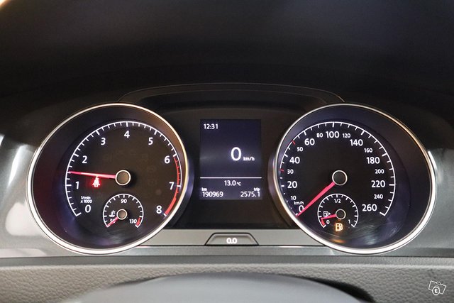 Volkswagen Golf 13