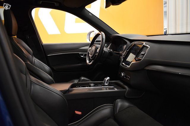 Volvo XC90 12