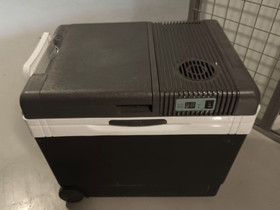 Kylmälaukku 33 litraa, 12v/230v (kylmä/lämpö), Matkailuautojen tarvikkeet, Matkailuautojen tarvikkeet, Helsinki, Tori.fi Kylmälaukku 33 litraa, 12v/230v (kylmä/lämpö), Matkailuautojen tarvikkeet, Matkailuautojen tarvikkeet, Helsinki, Tori.fi