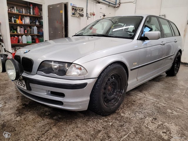 BMW 318, kuva 1