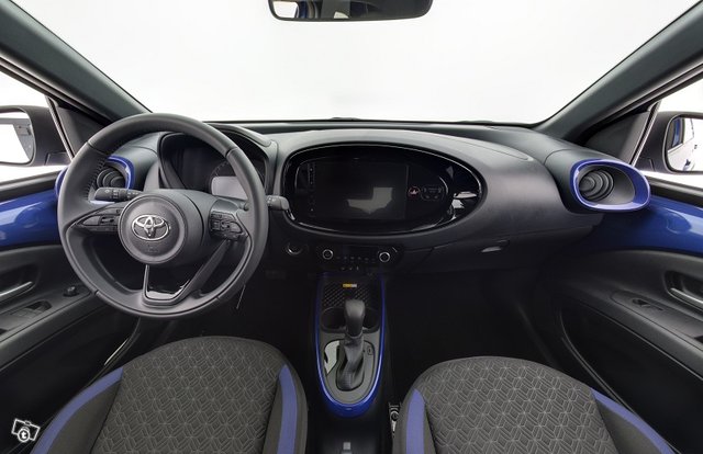 Toyota Aygo X 9