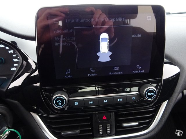 Ford FIESTA 19
