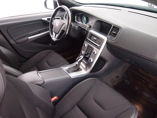 Volvo S60 16