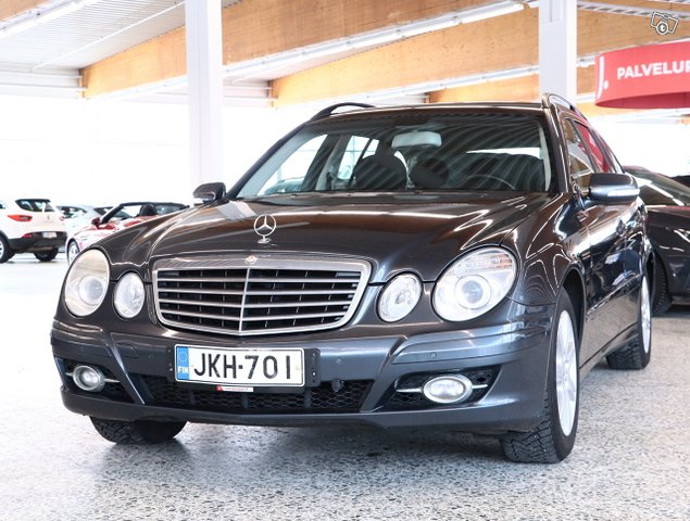 Mercedes-Benz E 4