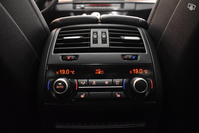 BMW 530 13