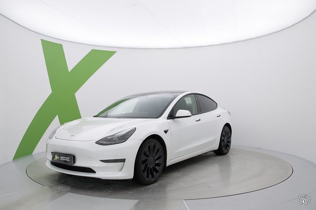 Tesla Model 3 6