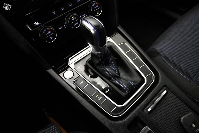 Volkswagen Passat 16