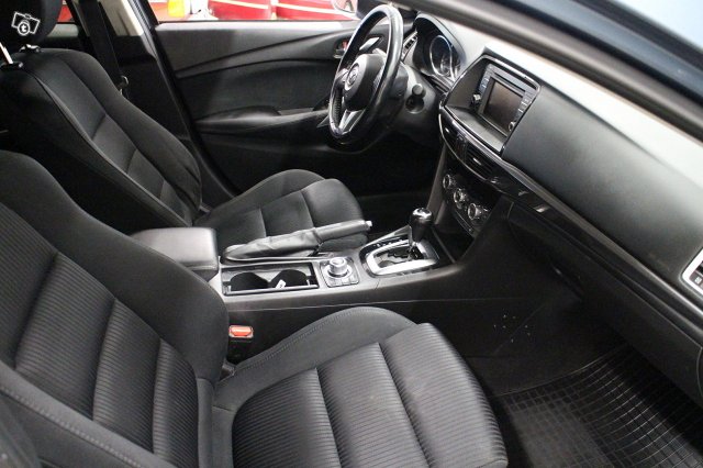 MAZDA Mazda6 10