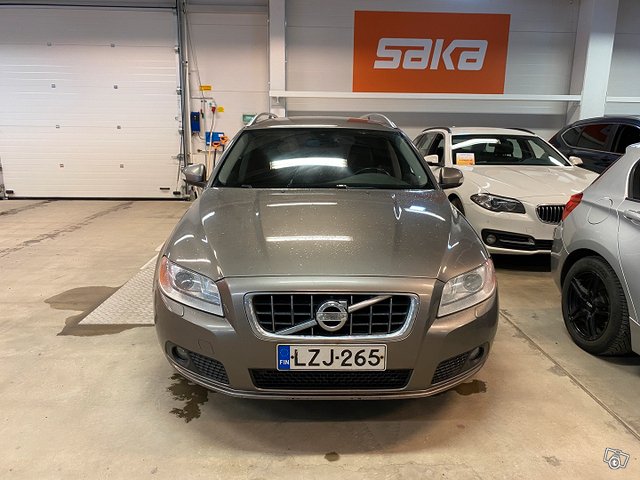 Volvo V70 D5 AWD Summum Taksi aut * Suomi-auto / Muistipenkki /  Nahkasisusta / Xenon * | Myydään | Tori Autot | Tori