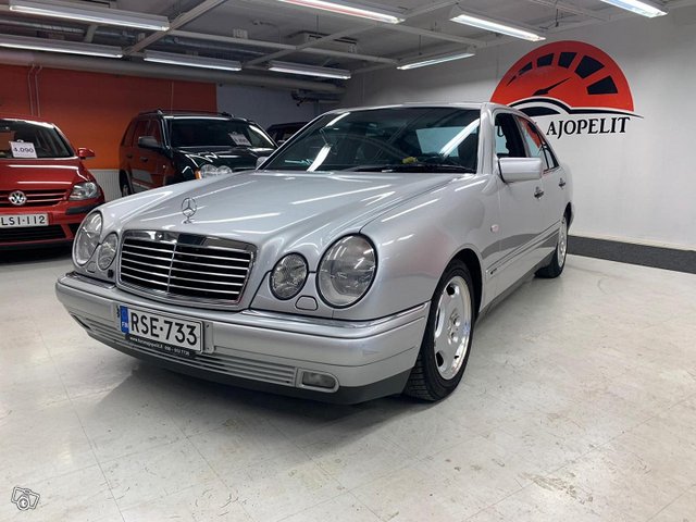 Mercedes-Benz E