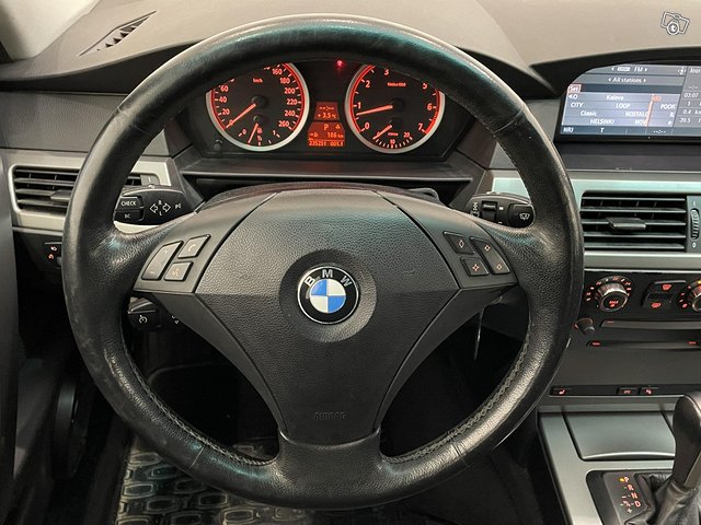 BMW 523 14