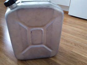 Bensakanisteri, alumiininen, 20l, Matkailuautojen tarvikkeet, Matkailuautojen tarvikkeet, Helsinki, Tori.fi Bensakanisteri, alumiininen, 20l, Matkailuautojen tarvikkeet, Matkailuautojen tarvikkeet, Helsinki, Tori.fi