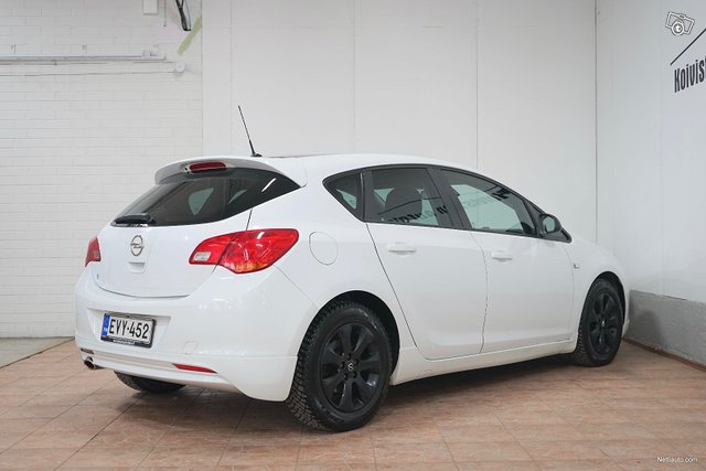 Opel Astra 6