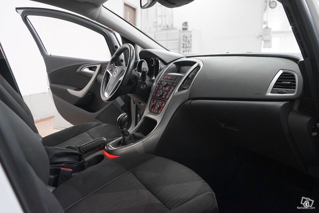 Opel Astra 10