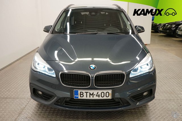 BMW 218 9