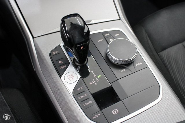 BMW 320 19
