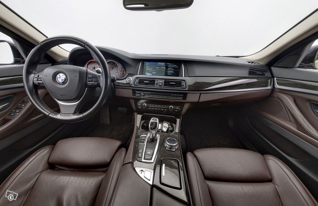 BMW 530 22