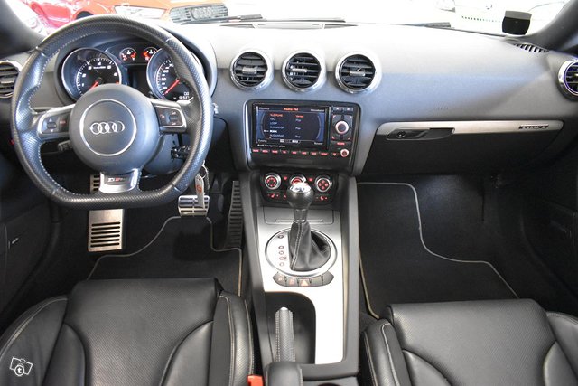Audi TT RS 14