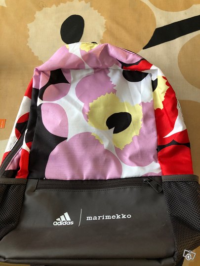 Marimekko & Adidas reppu, Lauku...