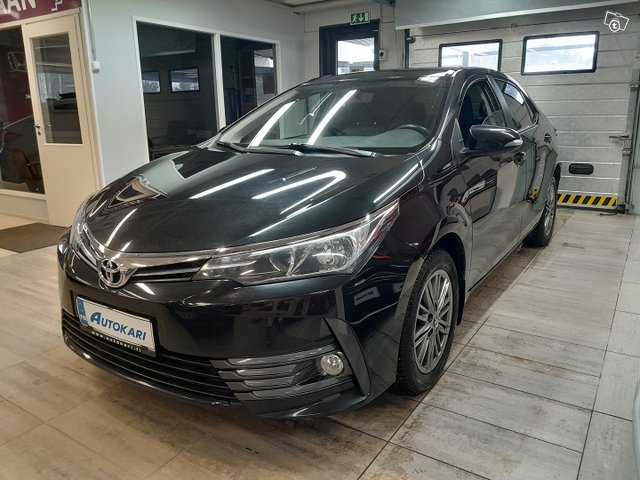 TOYOTA COROLLA 2