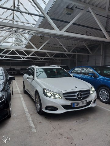 Mercedes-Benz E