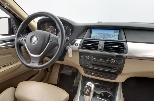 BMW X5 9