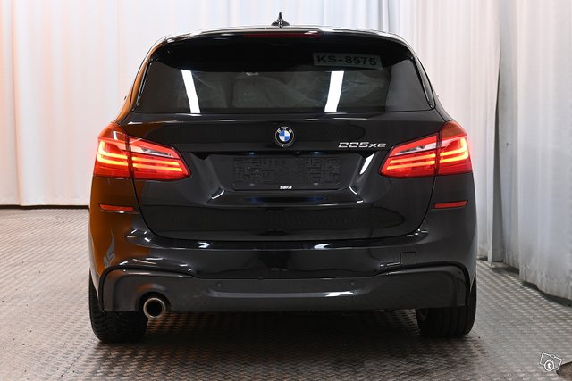 BMW 225 6