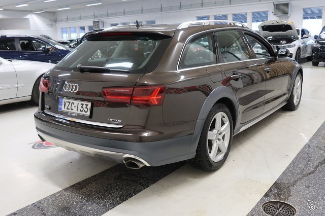 AUDI A6 Allroad Quattro 6