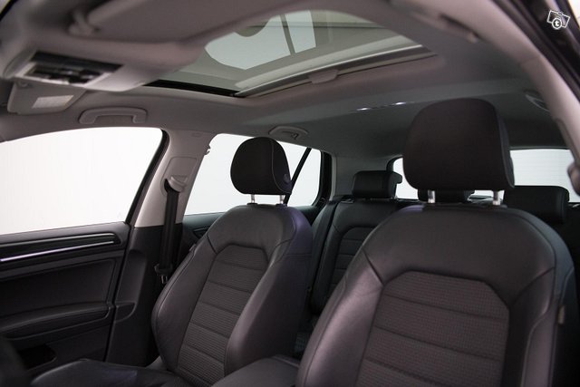 Volkswagen Golf 13