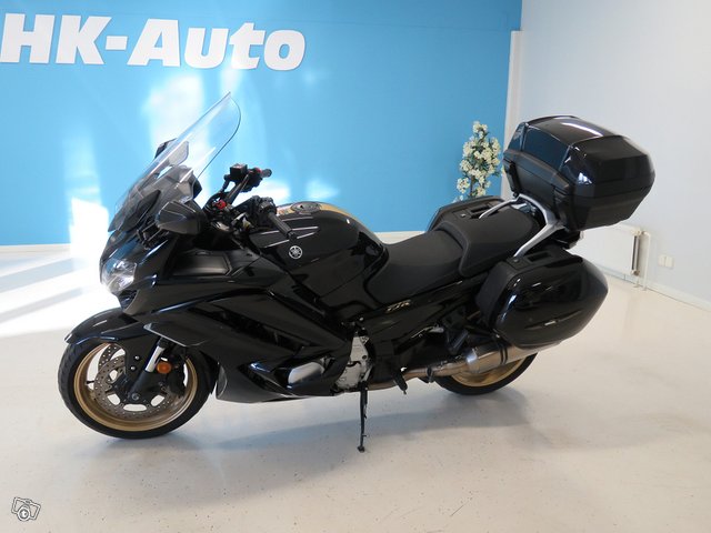 Yamaha FJR, kuva 1
