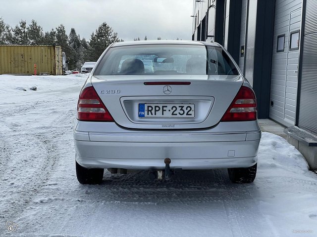 Mercedes-Benz C 4