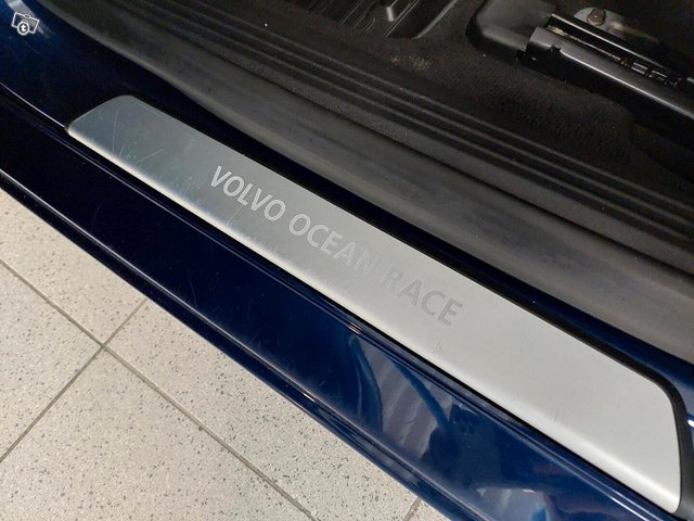 Volvo V40 21