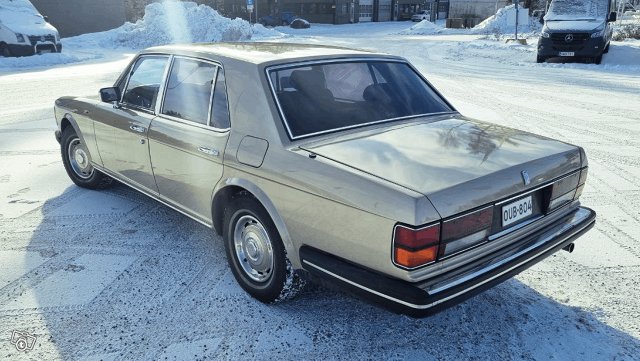 Rolls-Royce silver-spirit 3