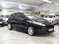 Ford Fiesta Van -16