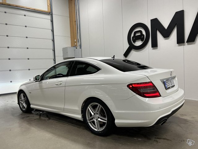 Mercedes-Benz C 4