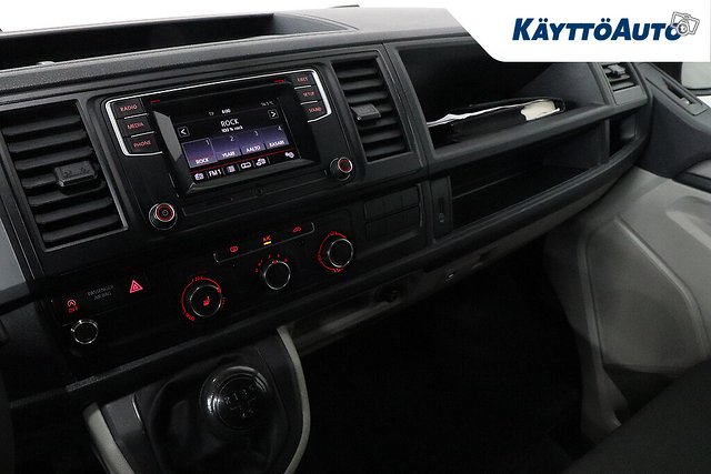 VOLKSWAGEN Transporter 15