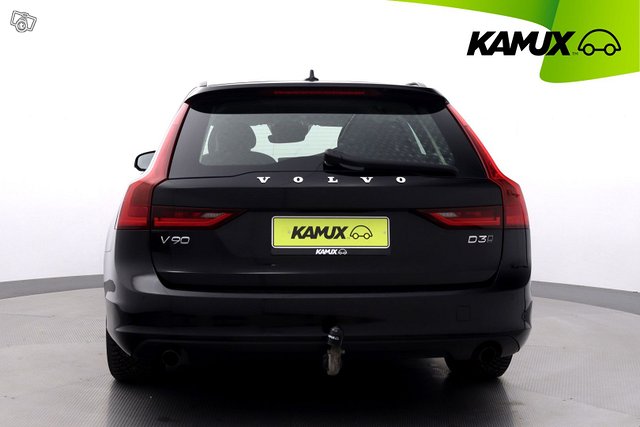 Volvo V90 6