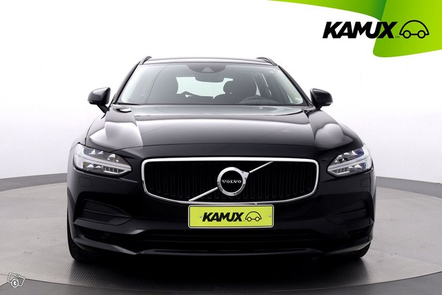 Volvo V90 10