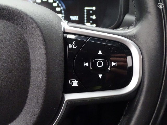 Volvo V90 23