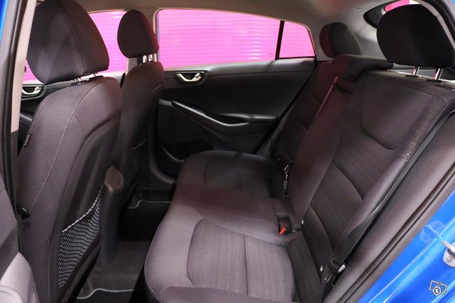 Hyundai Ioniq Hybrid 19