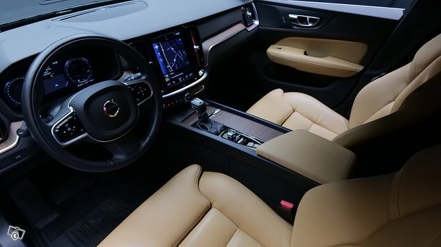 Volvo V60 19